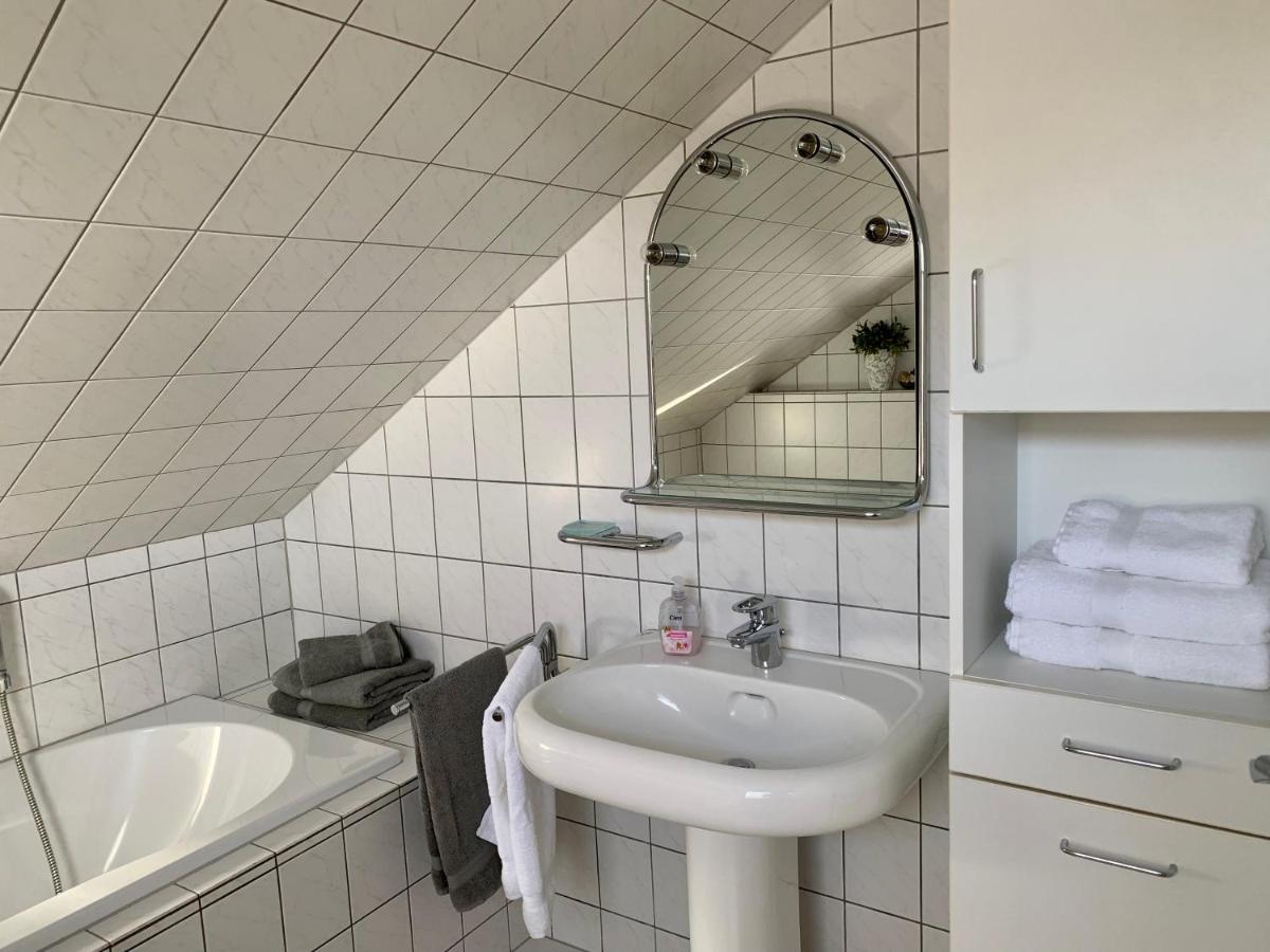 Meine Oase Ferienwohnung !!! Nicht Fuer Monteure !!! Horn-Bad Meinberg Exteriör bild